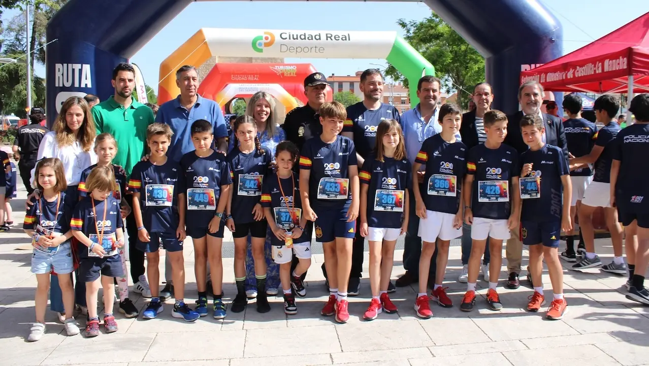 Centenares de participantes en la X Carrera 'Ruta 091' de la Policía Nacional en Ciudad Real