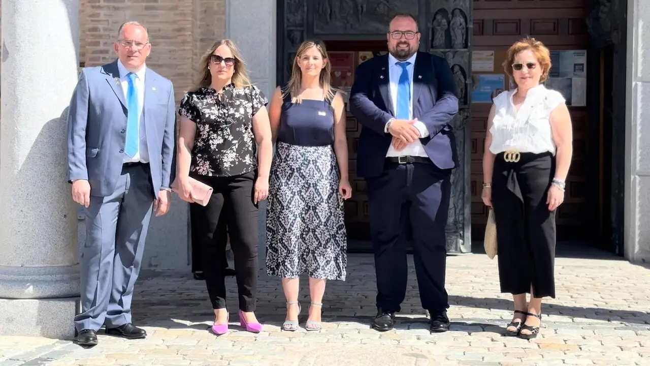 La secretaria general del PP de Castilla-La Mancha y portavoz parlamentaria, Carolina Agudo, ha participado en el Corpus Christi de Valmojado (Toledo)