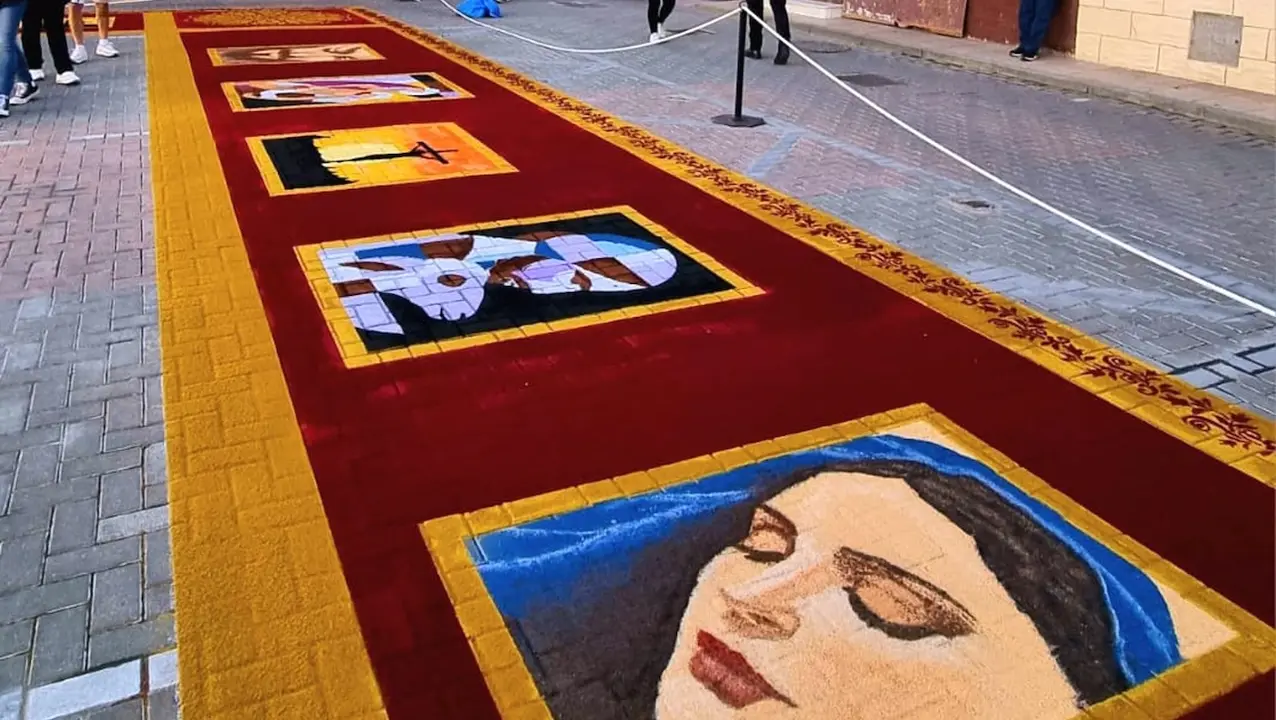 Las Alfombras de Serrín de Elche de la Sierra cumplen 60 años aspirando a ser Patrimonio de la Humanidad