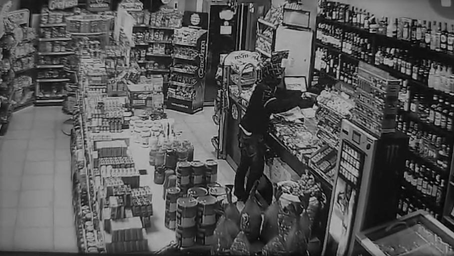 Cinco detenidos por más de 30 robos con violencia en la localidad de Tomelloso (Ciudad Real)