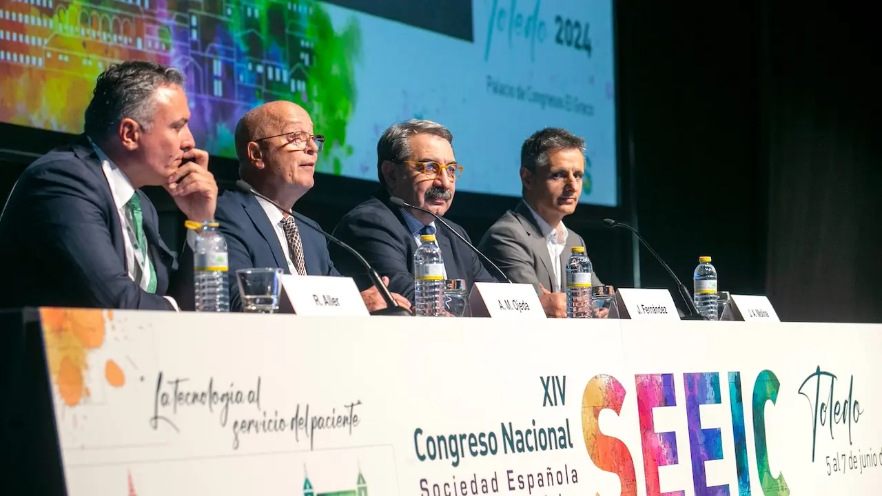 El consejero de Sanidad de Castilla-La Mancha, Jesús Fernández Sanz, ha participado en la inauguración del XIV Congreso Nacional Sociedad Española Electromedicina e Ingeniería Clínica que ha tenido lugar en el Palacio de Congresos ‘El Greco’ de Toledo