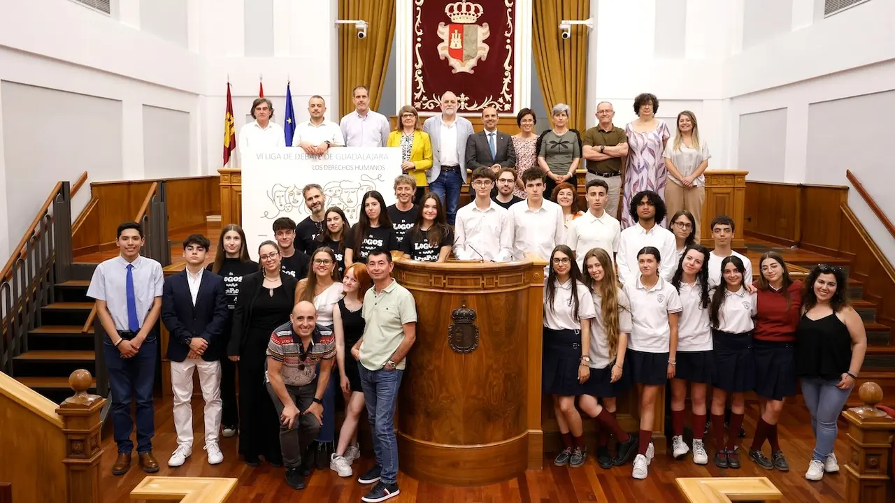 El IES 'Aguas Vivas' y el 'Buero Vallejo' copan la final de la Liga de Debate