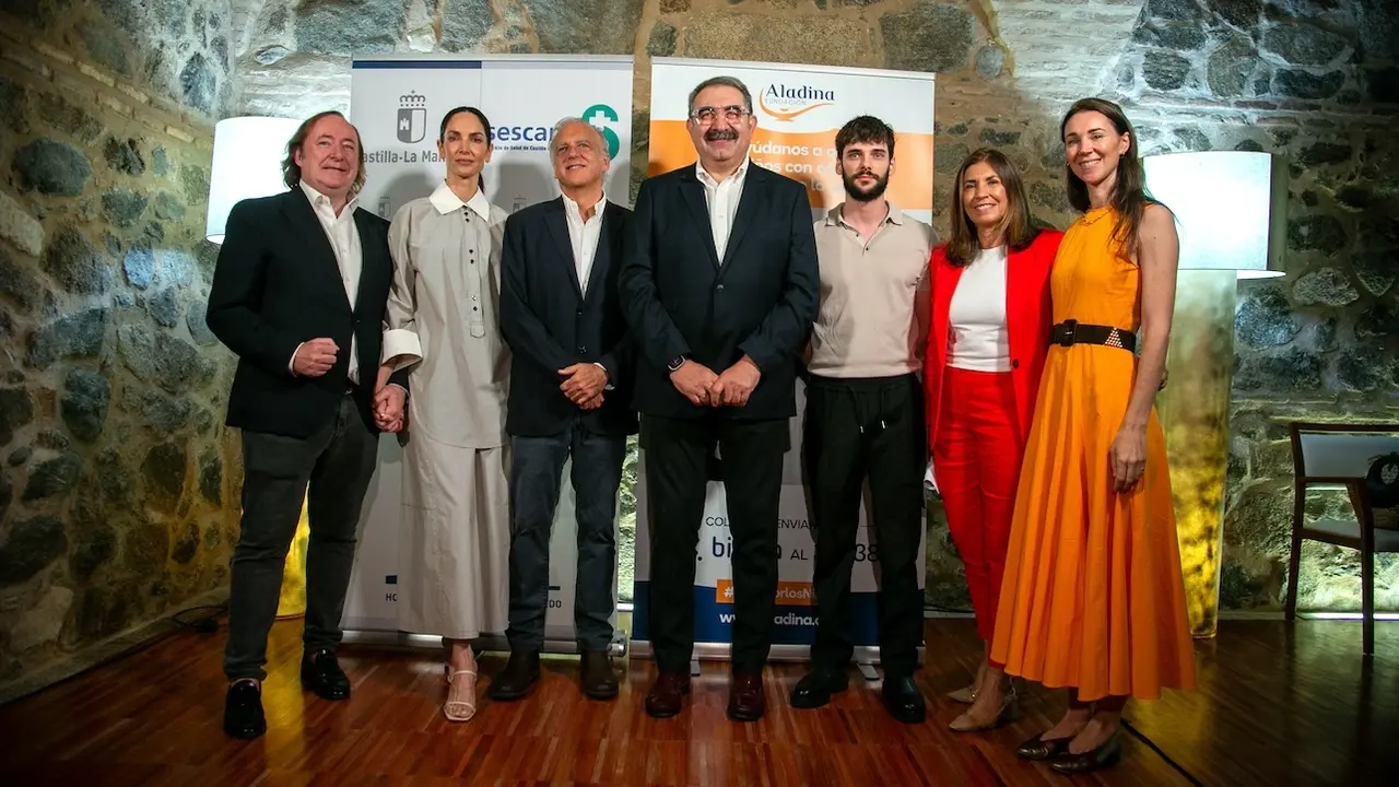 El consejero de Sanidad, Jesús Fernández Sanz, firma un convenio de colaboración con la Fundación Aladina, para el proyecto de Humanización del Área de Pediatría del Hospital Universitario de Toledo