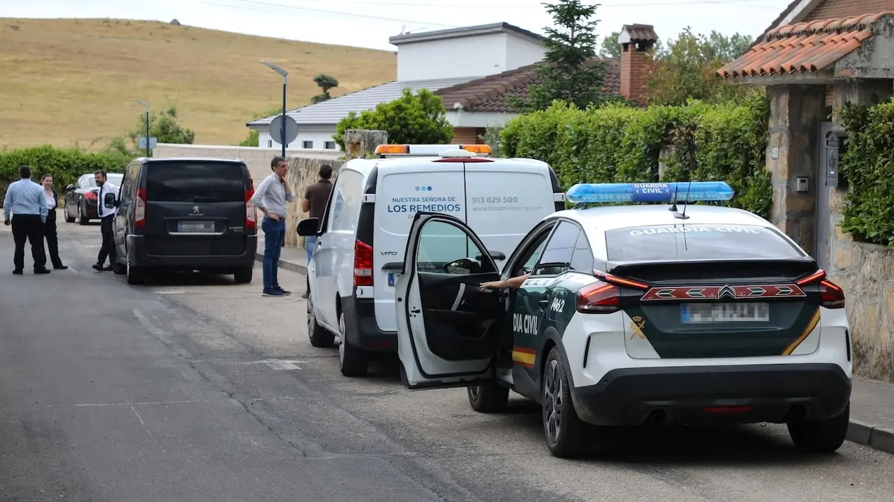 Hallan los cadáveres de una pareja en vías de separación dentro de un chalé, cadáver, Guardia Civil, crimen, asesinato, reyerta