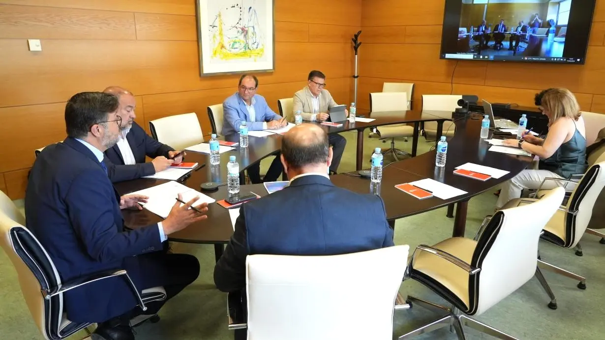 El consejero de Educación, Cultura y Deportes, Amador Pastor, preside la reunión del patronato dl Parque Científico y Tecnológico de Castilla-La Mancha
