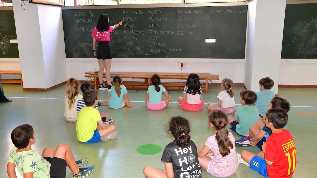 Más de 500 niños de entre 4 y 14 años estrenan este verano las ‘Aulas Educativas UCLM’