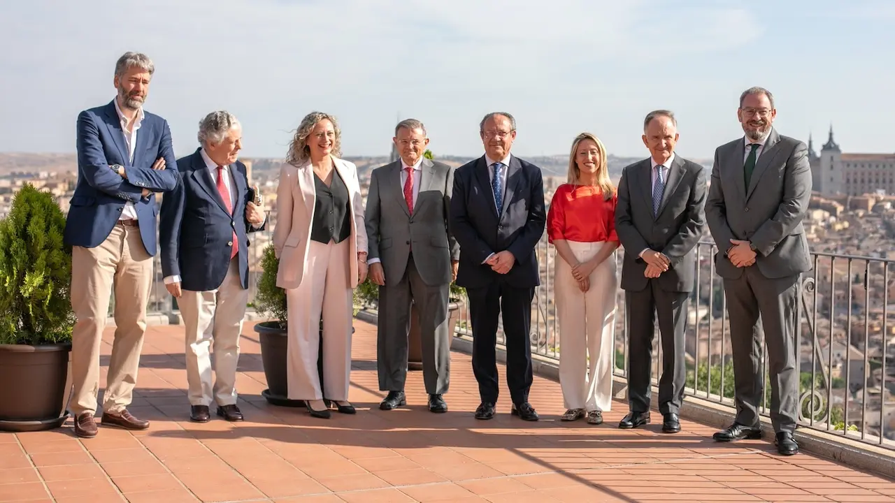 El consejero de Hacienda, Administraciones Públicas y Transformación Digital, Juan Alfonso Ruiz Molina, ha participado en la inauguración del XXXVI Seminario Internacional de Seguridad y Defensa que organiza la Asociación de Periodistas Europeos en Toledo