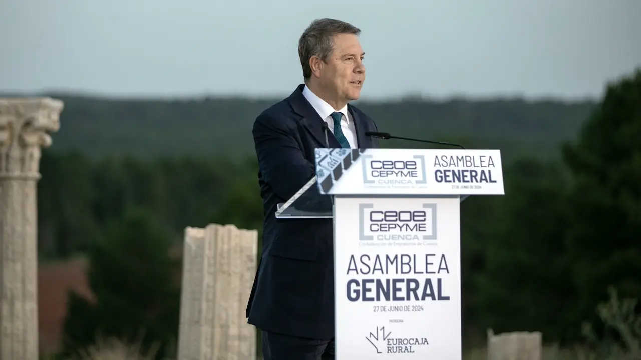 El presidente de Castilla-La Mancha, Emiliano García-Page, ha clausurado en Cuenca, la Asamblea General de la Confederación de Empresarios de Cuenca (CEOE-CEPYME CUENCA)