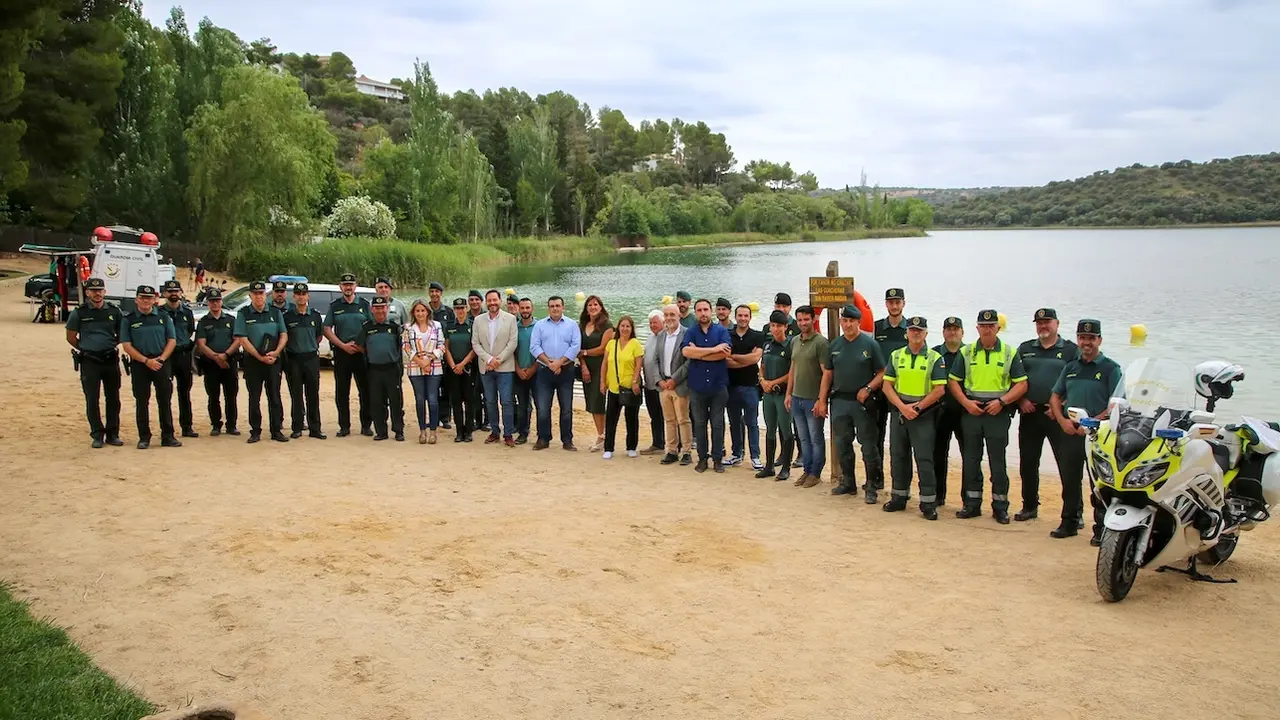 La delegada del Gobierno en Castilla-La Mancha, Milagros Tolón, ha presentado el gran dispositivo de la Guardia Civil en Las Lagunas de Ruidera para el verano