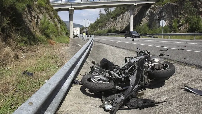 moto, motorista, accidente, motocicleta, bionda,