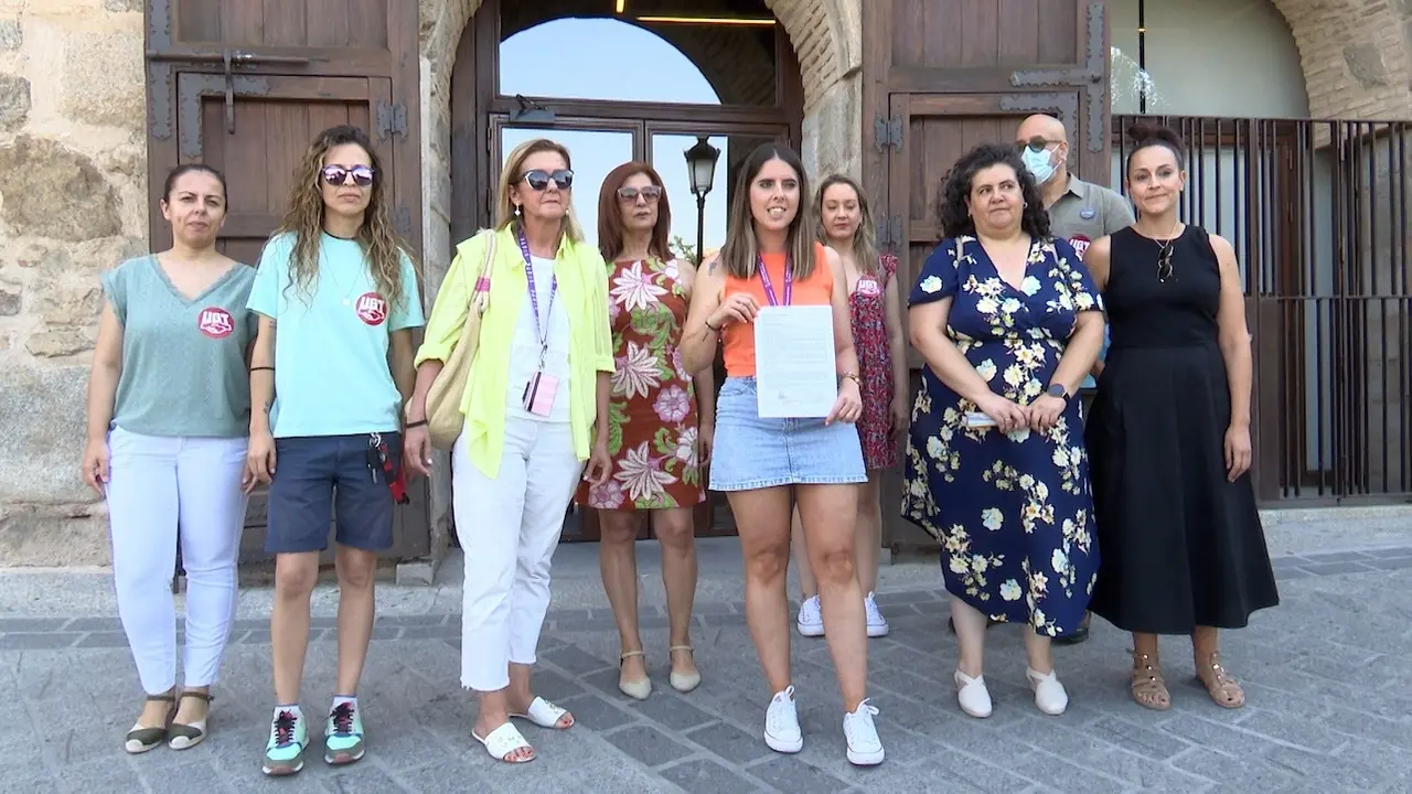 Trabajadores de Atento Toledo piden a Junta y Ayuntamiento que medien para evitar despidos