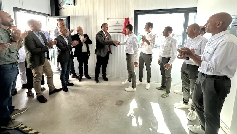 El consejero de Agricultura, Ganadería y Desarrollo Rural, Julián Martínez Lizán, ha inaugurado la planta de procesado de pistacho de Saba Pistachio, en Villamalea (Albacete)