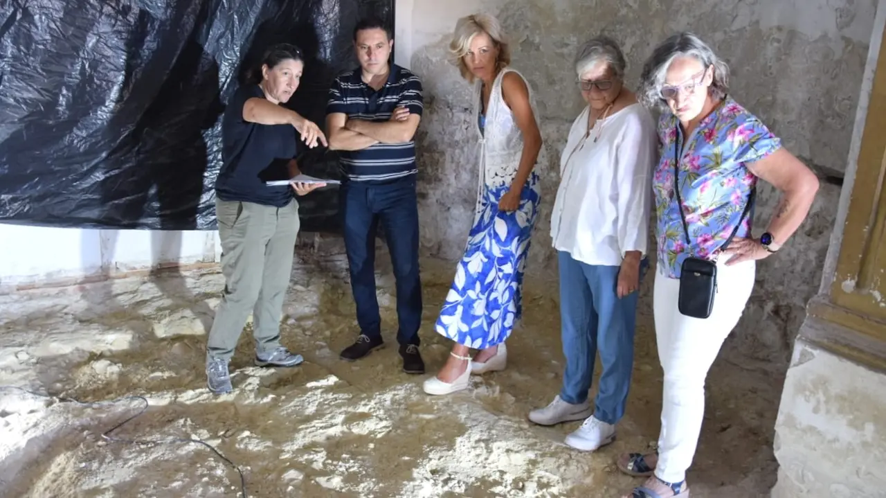 Las obras financiadas por la Diputación en la ermita de Huelves (Cuenca) sacan a la luz restos de un mausoleo de época romana
