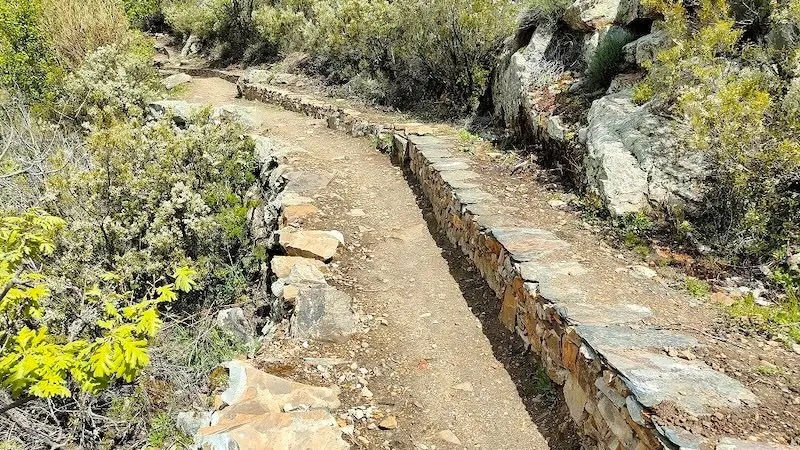 La Junta mejora la seguridad en el sendero de la chorrera de Despeñalagua