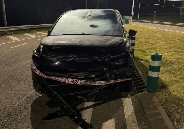 Tres hermanos menores se salvan de milagro tras estrellar el coche su padre ebrio