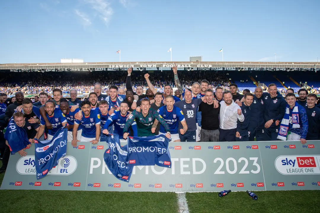 Por qué el Ipswich Town es el equipo revelación de la Premier League inglesa de la temporada 2023/2024