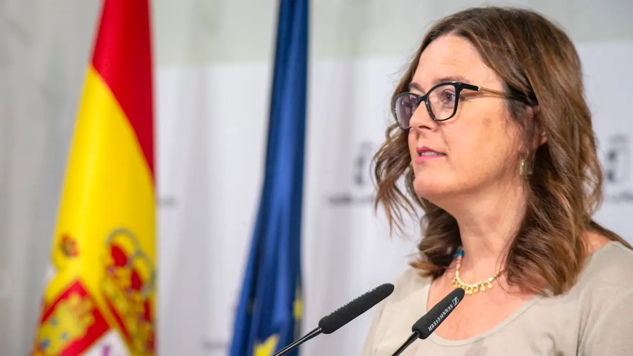 La consejera portavoz del Gobierno de Castilla-La Mancha, Esther Padilla, ha informado en rueda de prensa de los asuntos de la reunión del Consejo de Gobierno