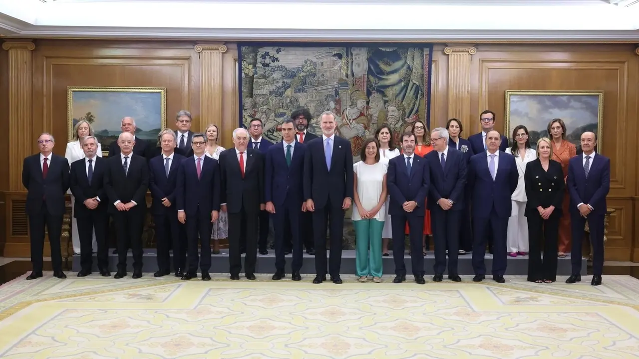 Los 20 nuevos vocales del CGPJ juran o prometen su cargo ante el rey en Zarzuela