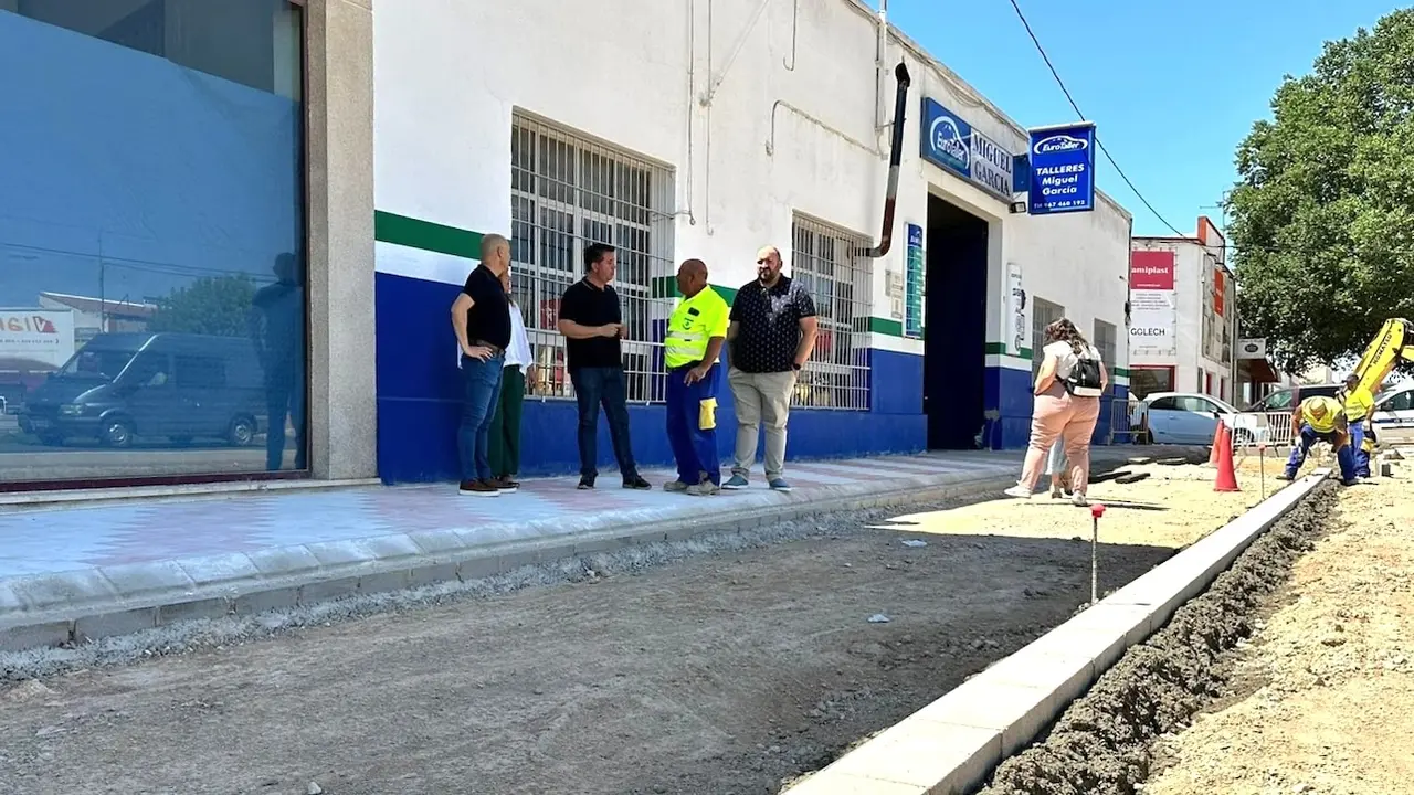 Avanzan las obras de mejora de la N-322 hasta el casco urbano de Casas Ibáñez (Albacete)