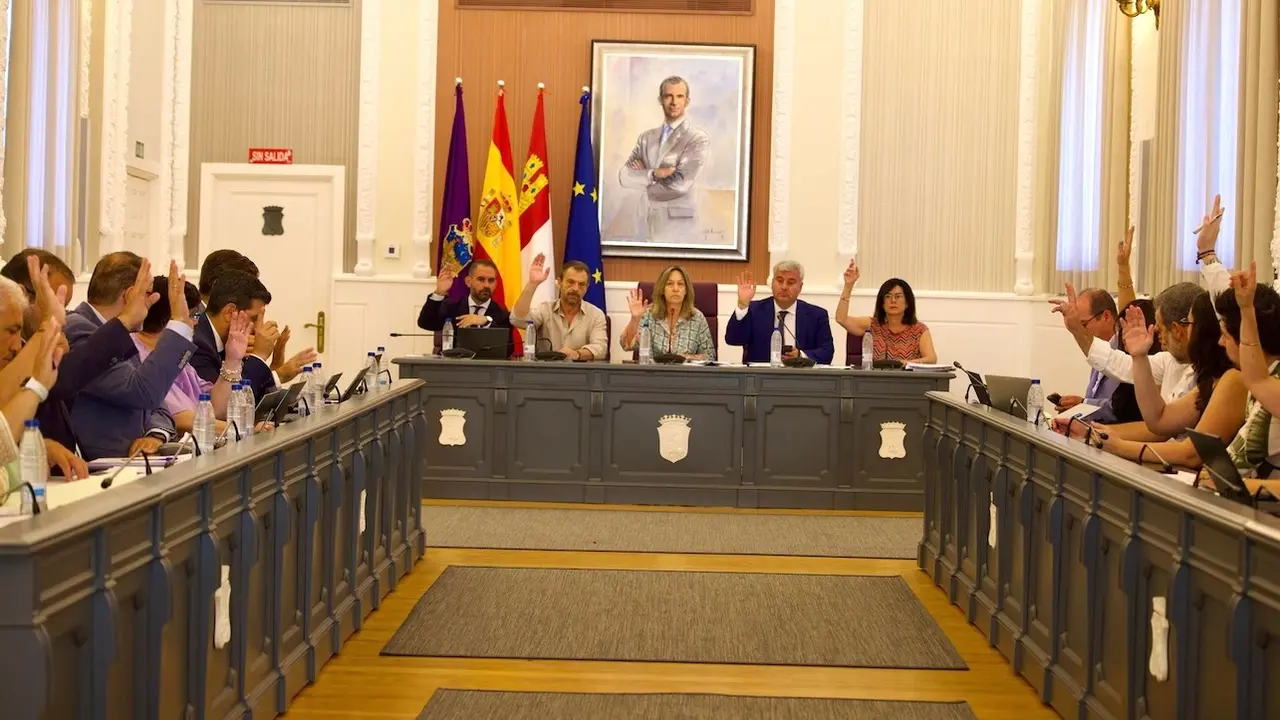 En la imagen un instante del Pleno del Ayuntamiento de Guadalajara celebrado este viernes en el Consistorio