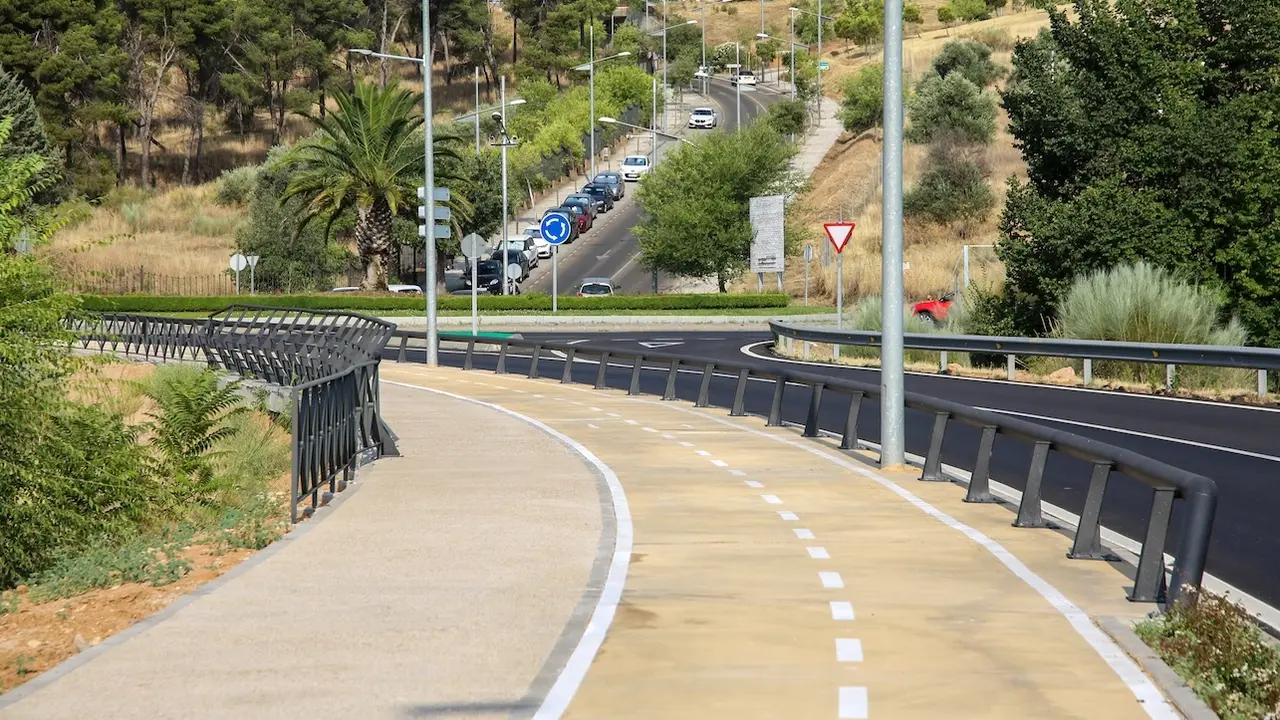 Terminan las obras del itinerario peatonal y carril bici entre avenida de Madrid y Salto del Caballo, en Toledo