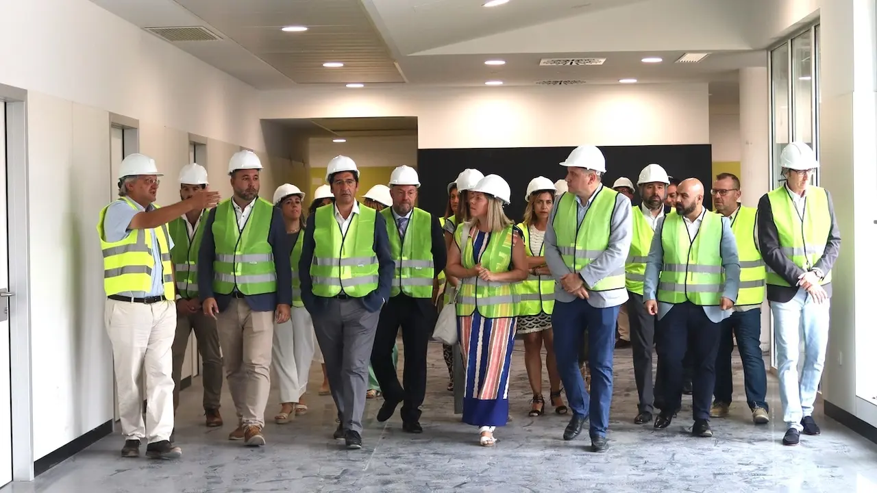 El vicepresidente segundo del Gobierno de Castilla-La Mancha, José Manuel Caballero, ha visitado las obras del nuevo centro de salud de Tomelloso (Ciudad Real)