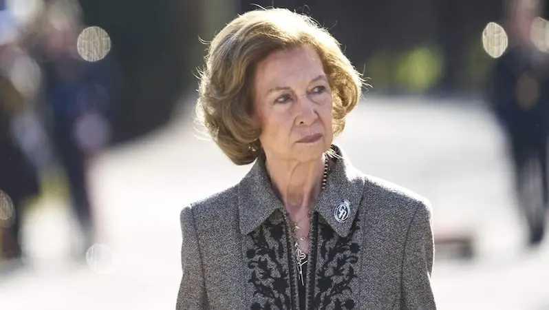Ha fallecido. La reina Sofía rota de dolor tras recibir la peor de las noticias
