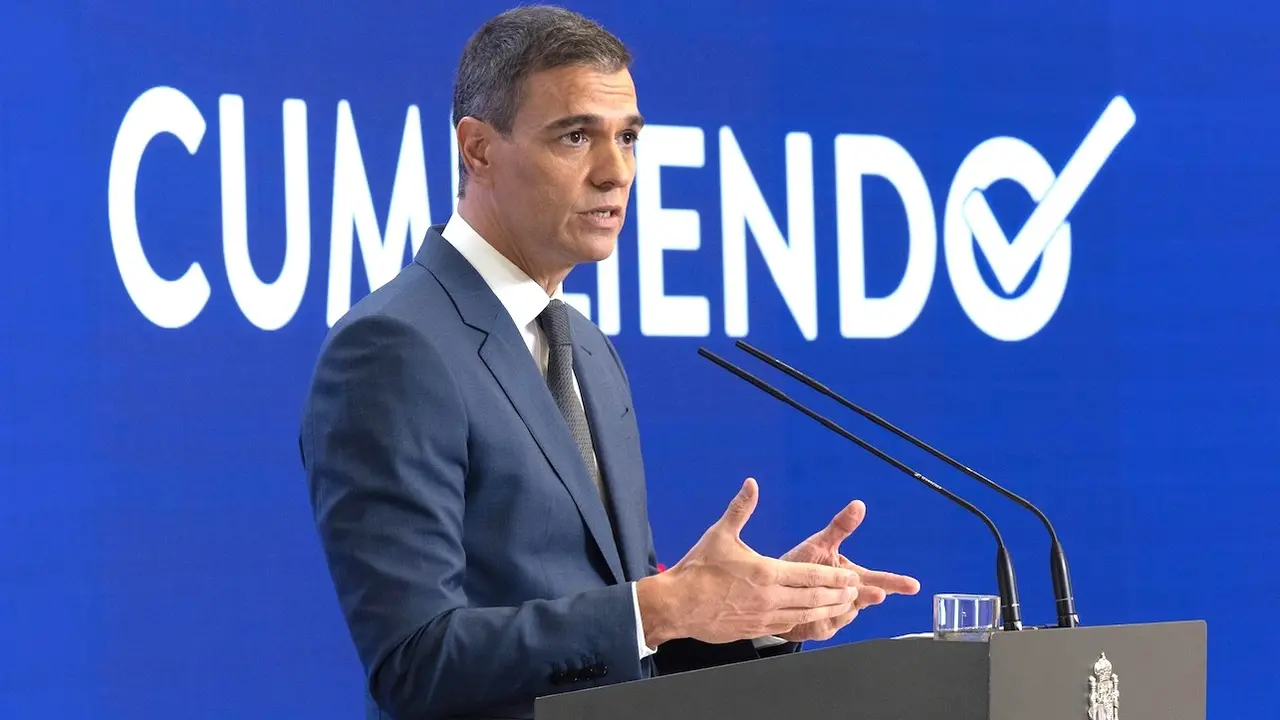 El presidente del Gobierno, Pedro Sánchez, comparece para hacer balance del curso político, en el Complejo de la Moncloa - EP/Eduardo Parra