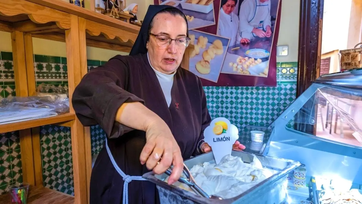 Los helados artesanales ayudan a las monjas del convento de San Antonio de Padua de Toledo - EFE/Ángeles Visdómine