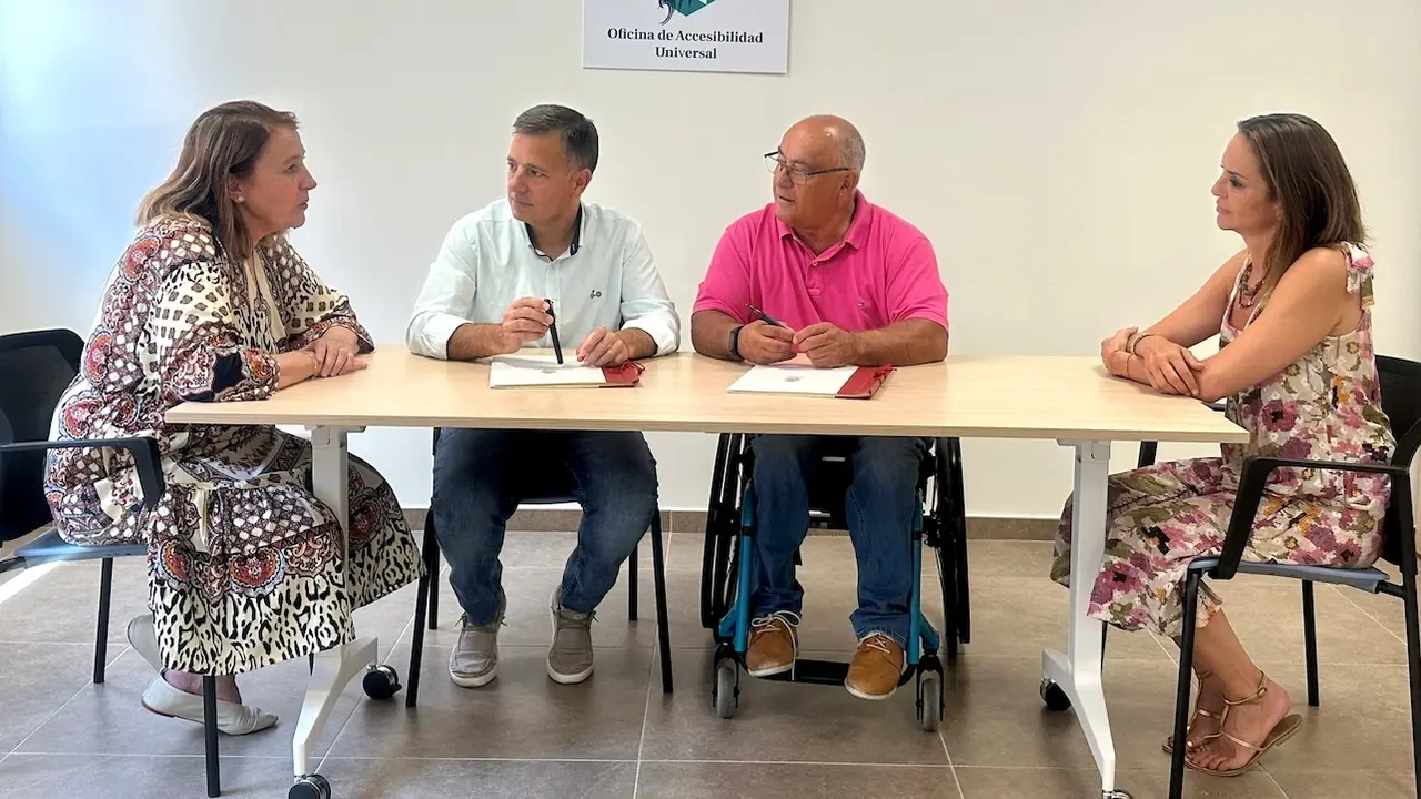 El Ayuntamiento concede a Cocemfe una subvención de 60.000 euros para seguir impulsando de su mano la accesibilidad universal en la ciudad de Albacete