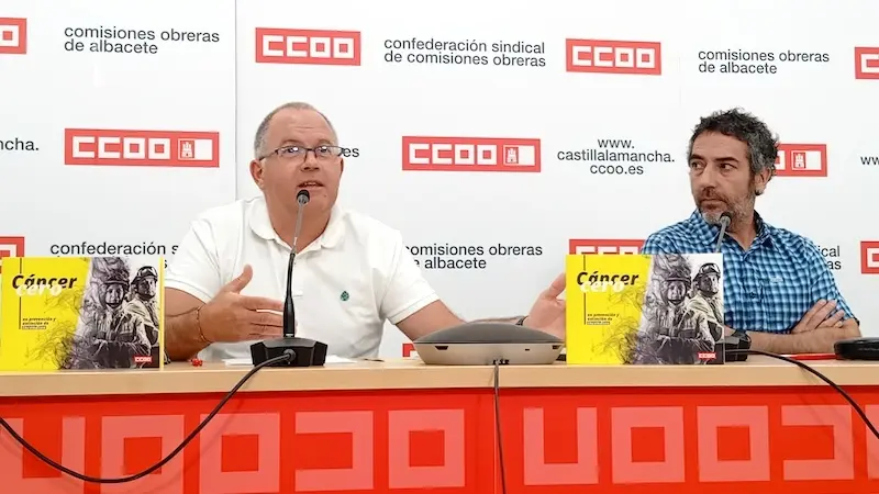 El delegado sindical de CCOO en Geacam, Manuel Amores, durante la rueda de prensa que ha ofrecido