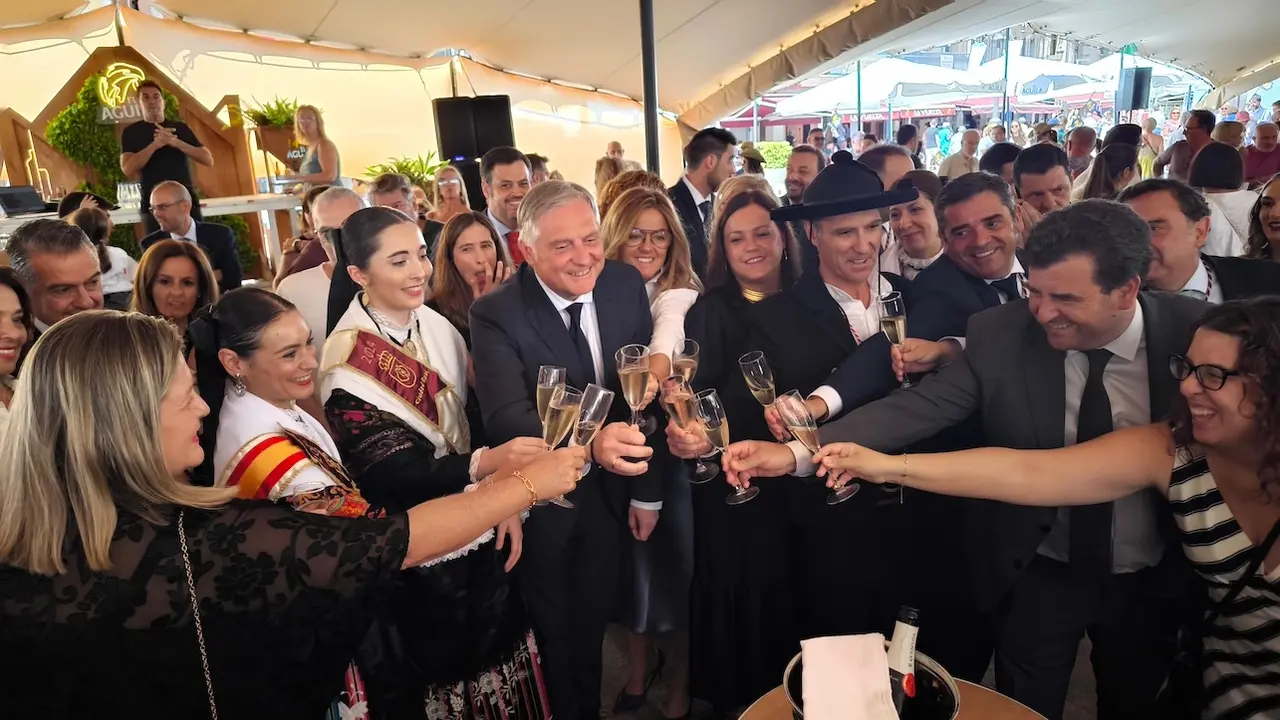 Inaugurado oficialmente el Baile del Vermú de Ciudad Real