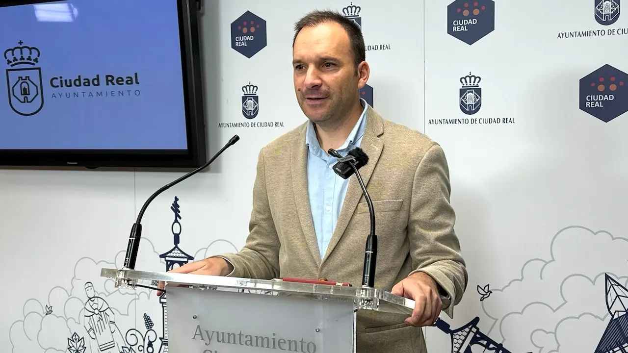El portavoz del equipo de Gobierno del Ayuntamiento de Ciudad Real, Guillermo Arroyo, ha informado en rueda de prensa de los asuntos de la Junta de Gobierno Local