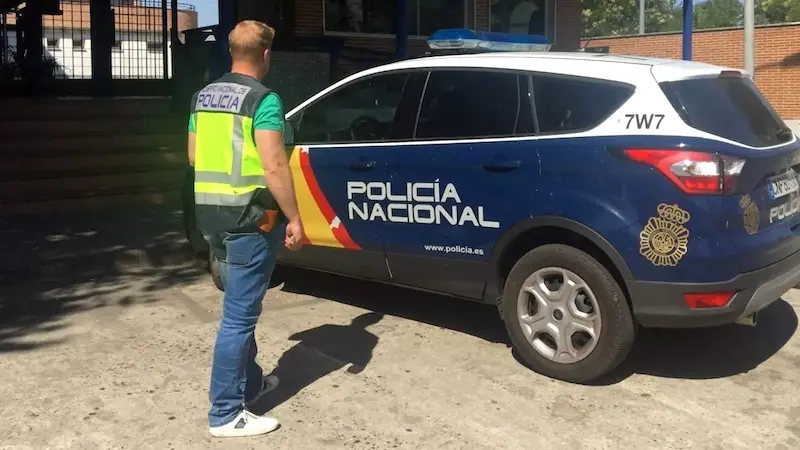 Policía Nacional, detenido, agente, patrulla,