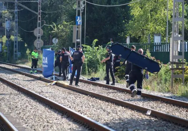 Muere una chica de 17 años atropellada por un tren: la maquinista iba drogada
