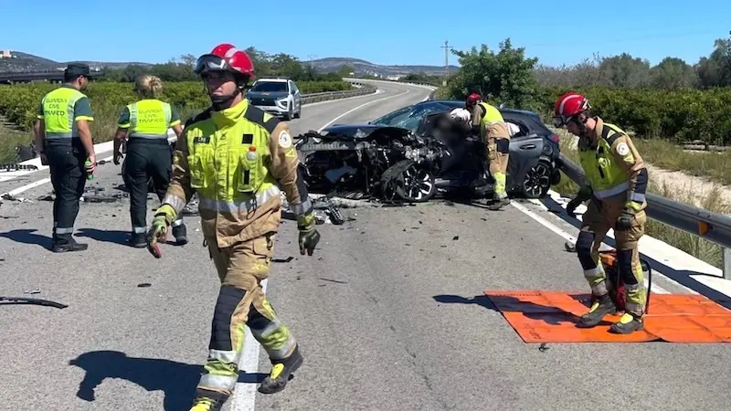 accidente de tráfico, choque, colisión, salida de vía, salirse de la vía,