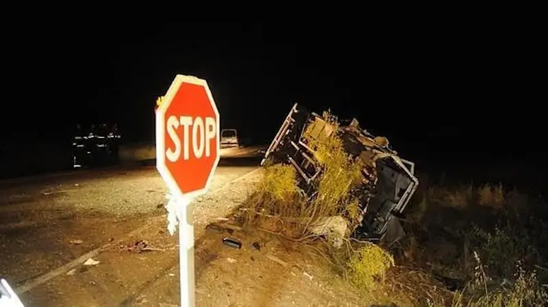 Imagen de archivo de un accidente de tráfico con un minibús implicado