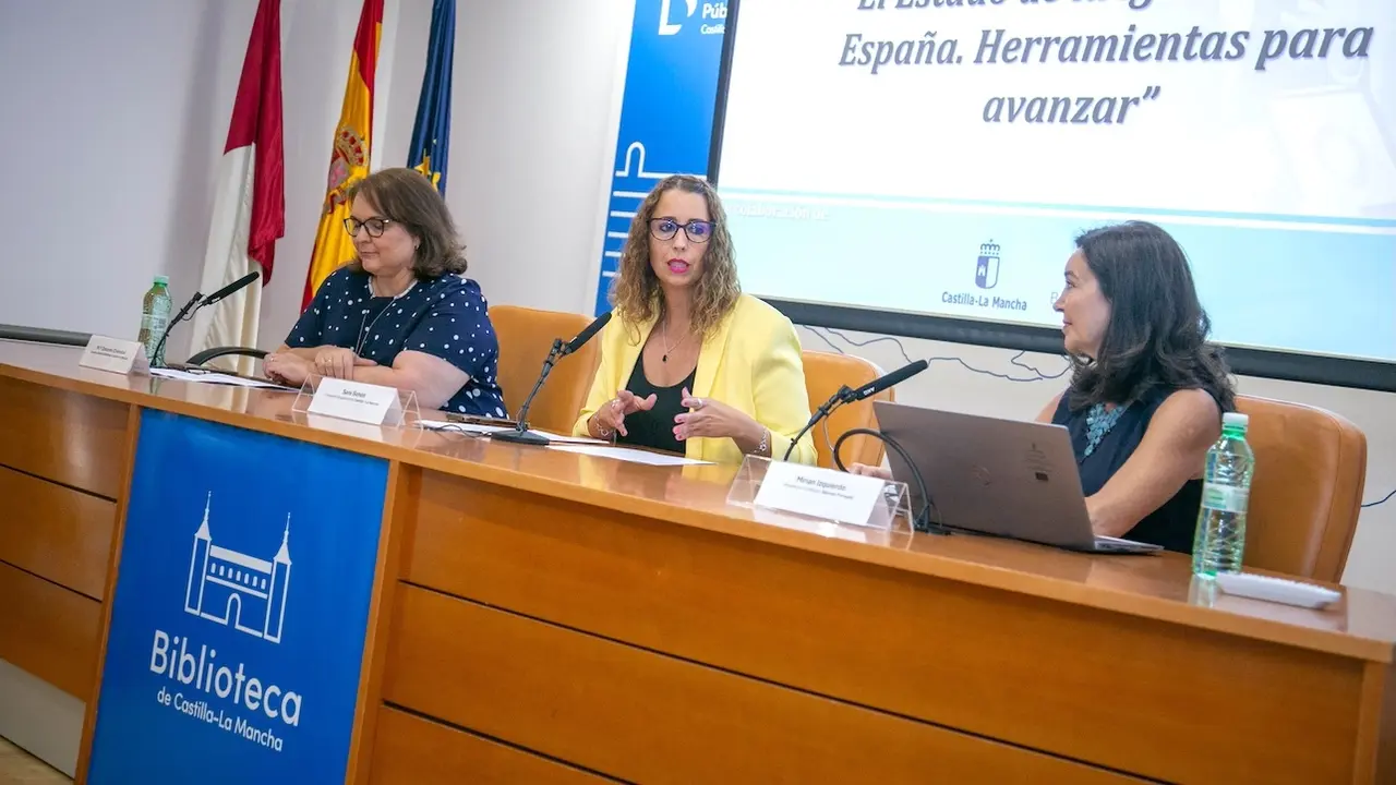 La consejera de Igualdad de Castilla-La Mancha, Sara Simón, ha participado en Toledo en la presentación del informe ‘El estado de la igualdad en España. Herramientas para avanzar’, de la Fundación Woman Forward