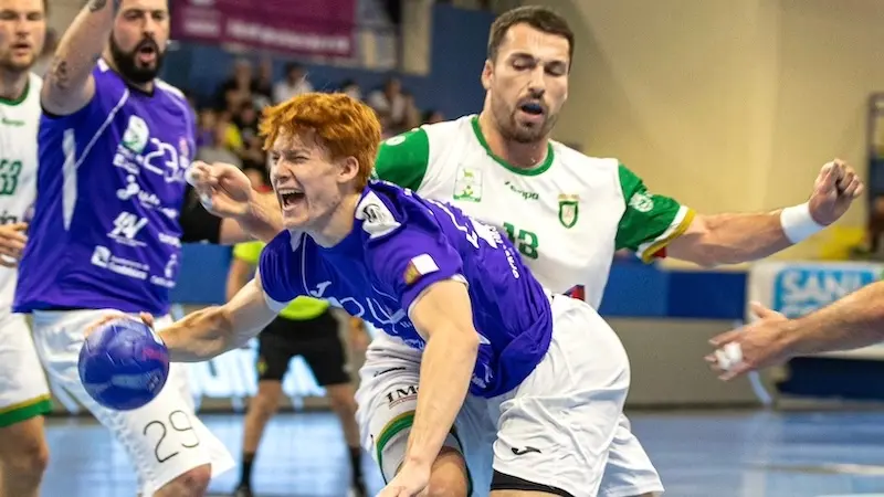 El Balonmano Guadalajara doblega a Anaitasuna en una soberbia segunda parte (32-29) - Fotografía: Santi Molina