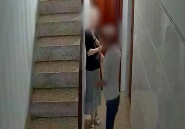 VIDEO. Así están atacando a ancianas al entrar en sus casas: a una casi la matan