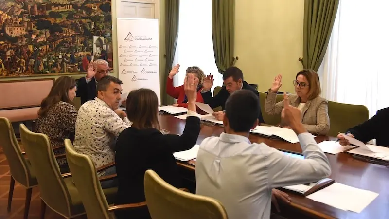 Em la imagen un instante de la reunión de la Junta de Gobierno de la Diputación de Guadalajara
