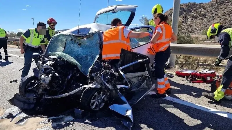 accidente de tráfico, choque, colisión, salirse de la vía, salida de vía,