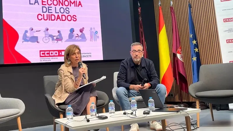 El sindicato Comisiones Obreras (CCOO) ha organizado este lunes el acto 'La Economía de los Cuidados' en la Diputación de Albacete