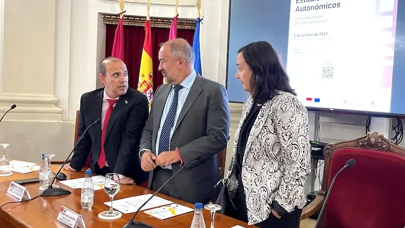 Un seminario de la UCLM aborda el impacto de la UE en el Estado autonómico