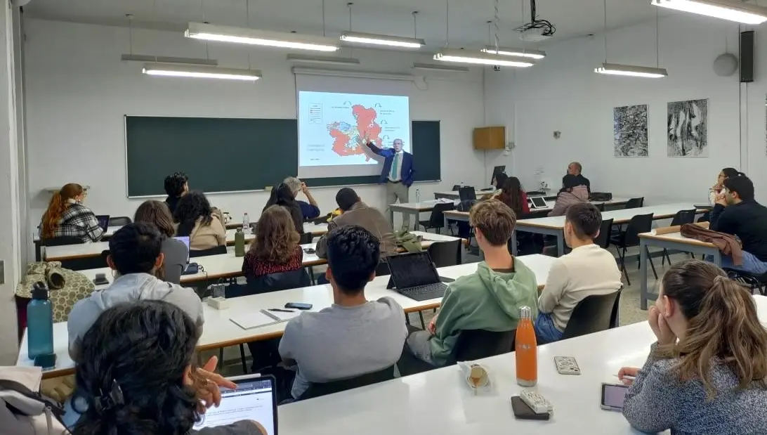 El comisionado del Reto Demográfico del Gobierno de Castilla-La Mancha, Jesús Alique, ha participado en el workshop ‘Territorios en Transformación’ de la Universidad Politécnica de Madrid