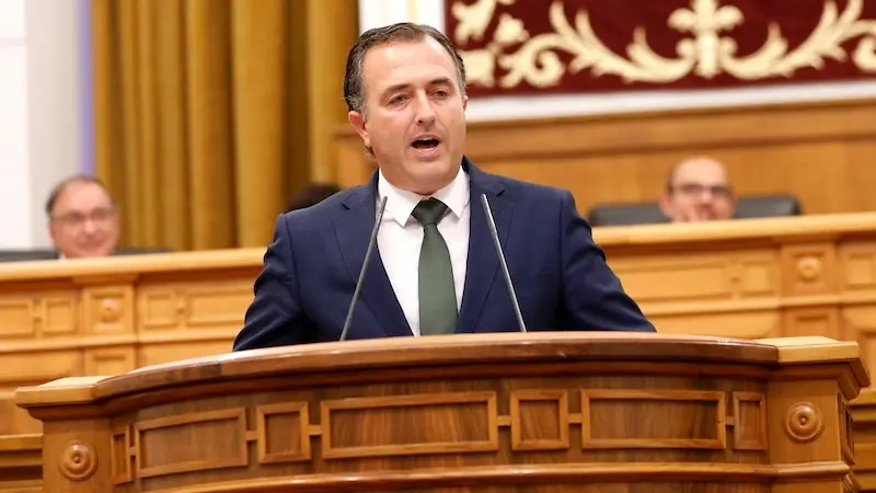 El presidente de Vox en las Cortes de Castilla-La Mancha, David Moreno, durante su intervención en la primera sesión del Debate sobre el Estado de la Región
