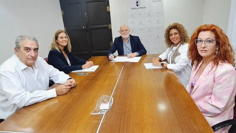 La Junta ratifica su apoyo con la Asociación de Familiares de Personas con Alzheimer