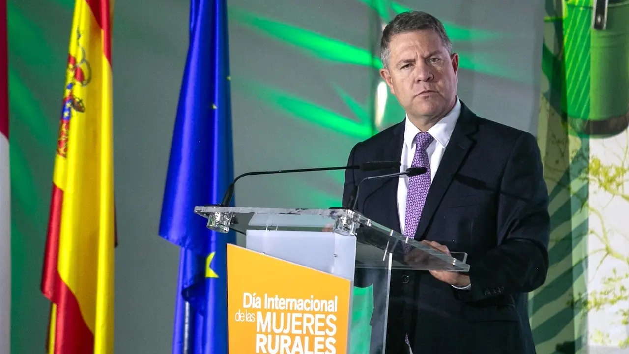 El presidente de Castilla-La Mancha, Emiliano García-Page, ha presidido en Alcaudete de la Jara (Toledo) el acto institucional con motivo del Día Internacional de las Mujeres Rurales
