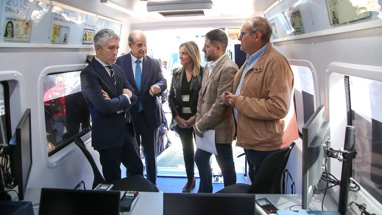 La Policía Nacional despliega 80 unidades móviles para expedir el DNI y pasaporte en zonas rurales