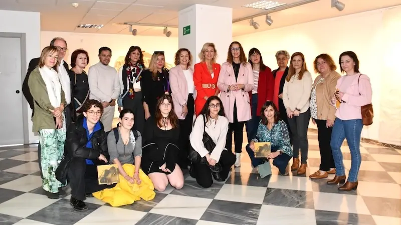 La consejera de Igualdad de Castilla-La Mancha, Sara Simón, ha inaugurado en Cuenca la exposición 'Mujeres en el Arte'
